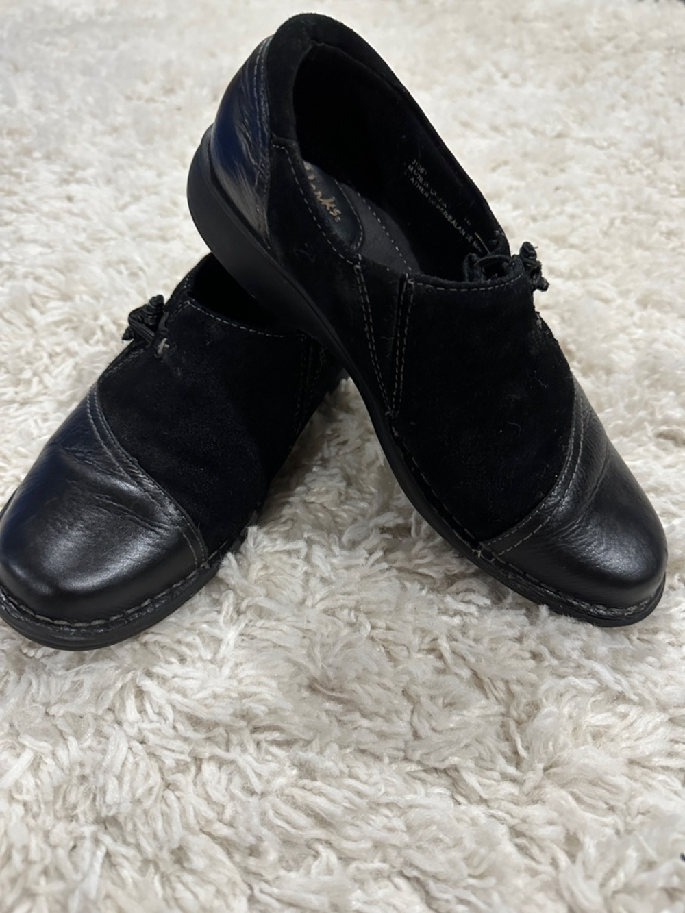 CLARKS Women’s Black Leather & Suede Retro Slip-On Loafers Sz 7